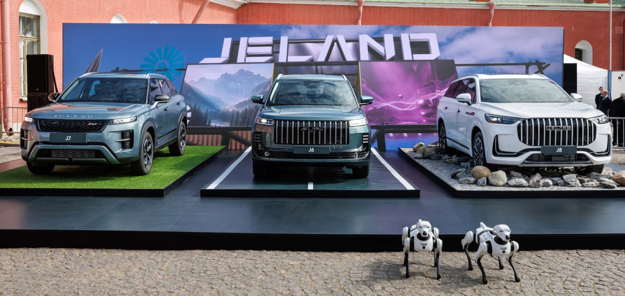 Jeland показал флагманский кроссовер J8 в Петербурге